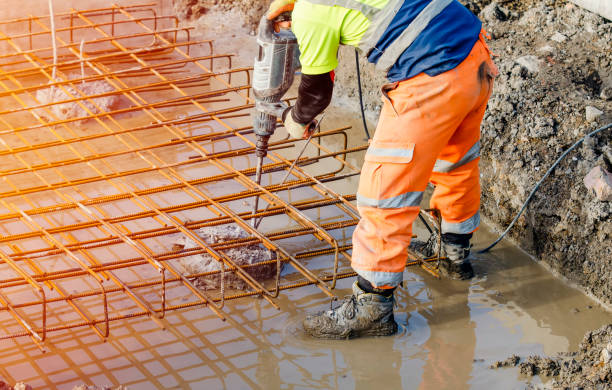 Best Concrete Demolition Services in Oelwein, IA